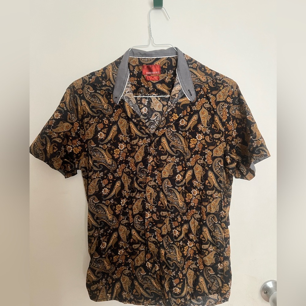 Short sleeve button up